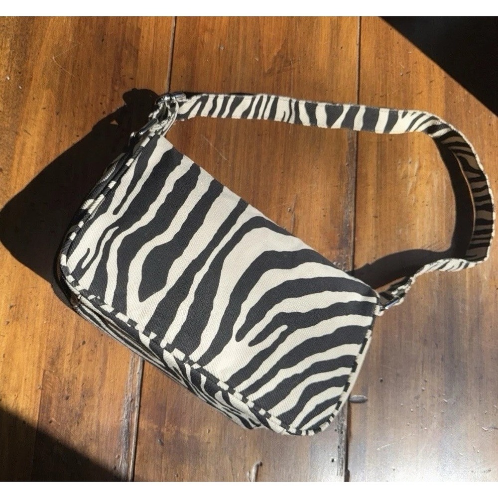 Zebra Print‎ Shoulder Bag Zip Closure Adjustable Strap Silver Hardware
